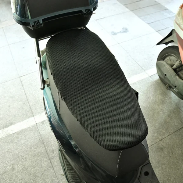 protector-asiento-moto-antifatiga-funda-impermeable Cojín de Gel Ortopédico para Asiento de Moto Antifatiga - Negro