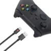 kit-carga-y-juega-xbox-series-indicador-led Batería Recargable Dobe 1200mAh para Mandos Xbox Series S/X + Cable Trenzado 3m